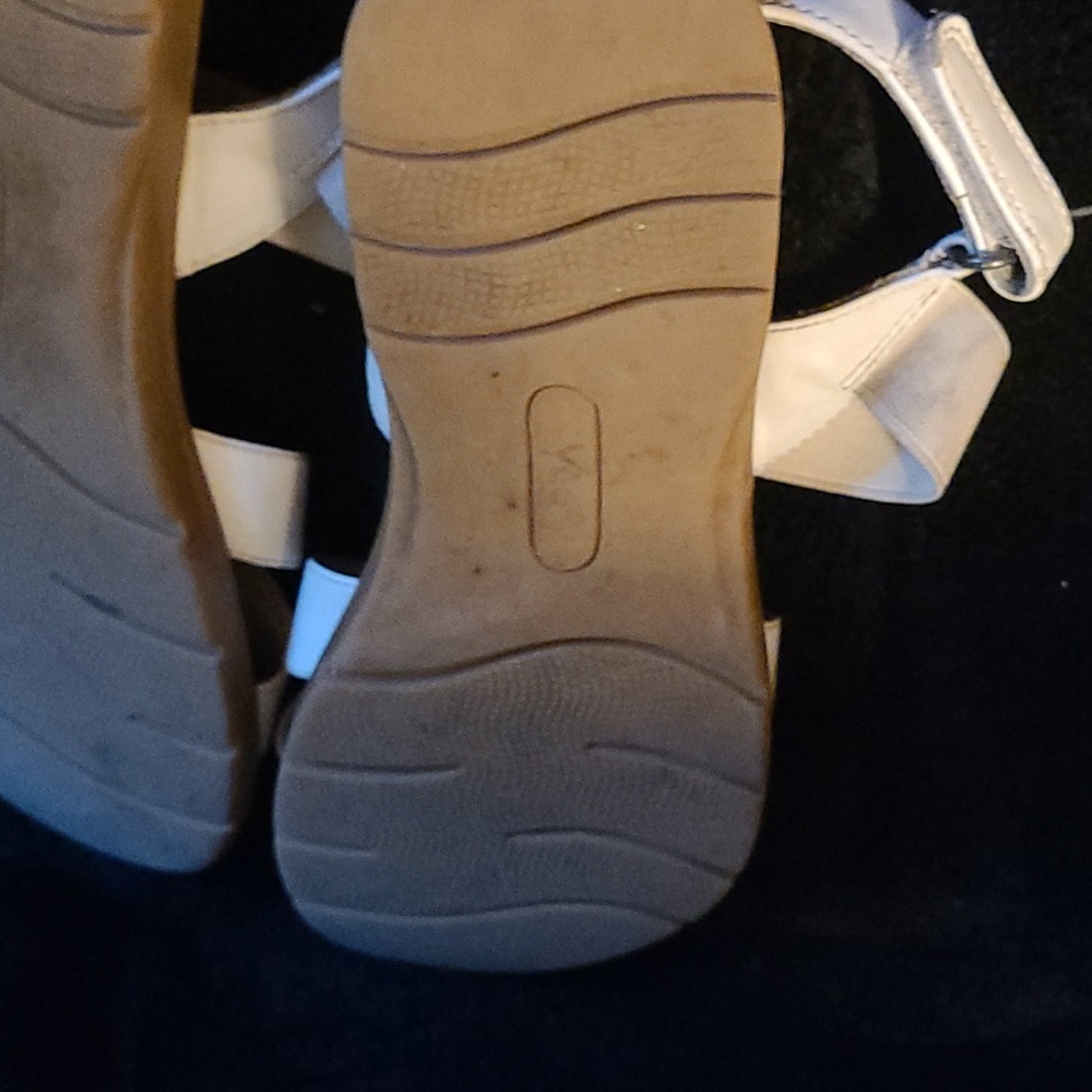 Sandals - Picture 2 of 2